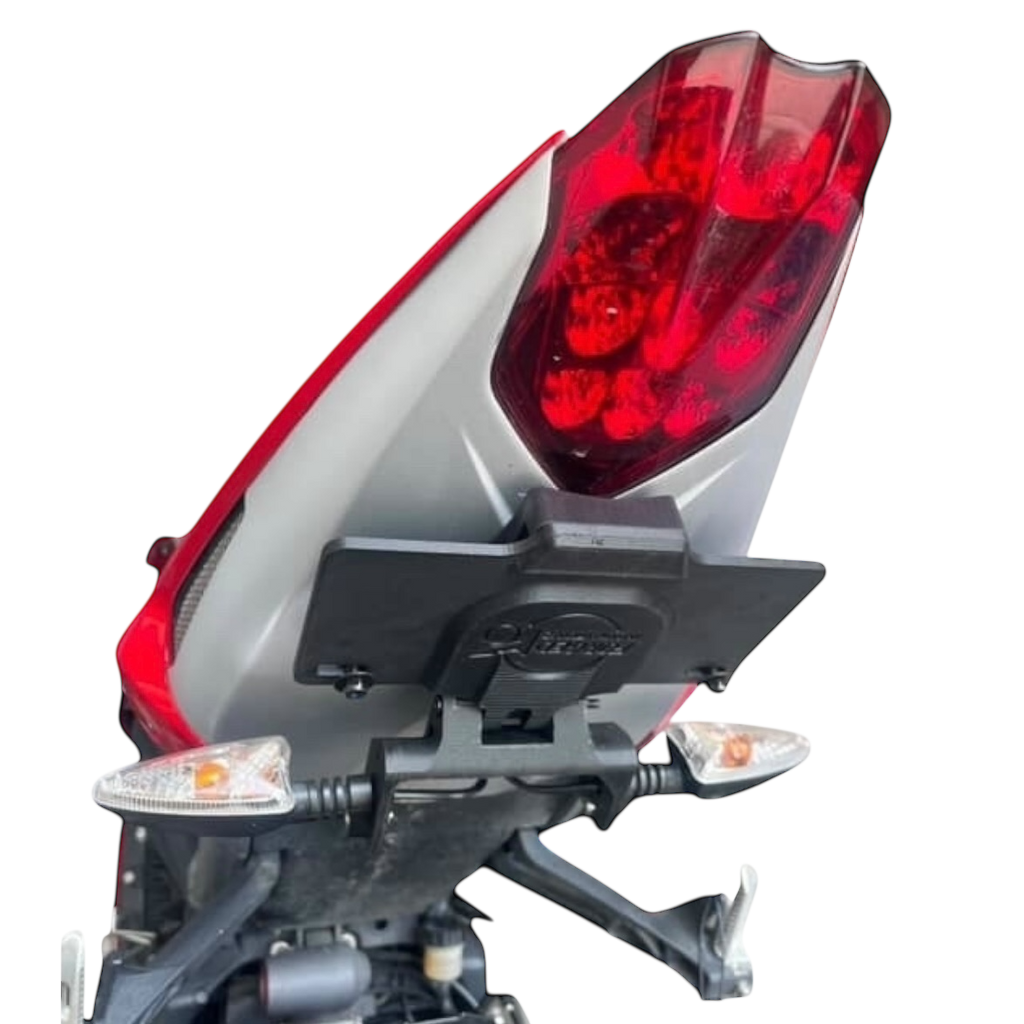 Triumph Street Triple 660/765 and Daytona 675 (2013+) & Daytona 660 (up to 2023) Flip Plate